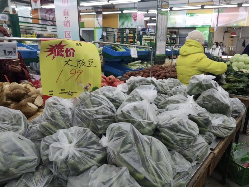 天惠超市积极应对雨雪冰冻天气，确保市民生活必需品供应充足价格平稳
